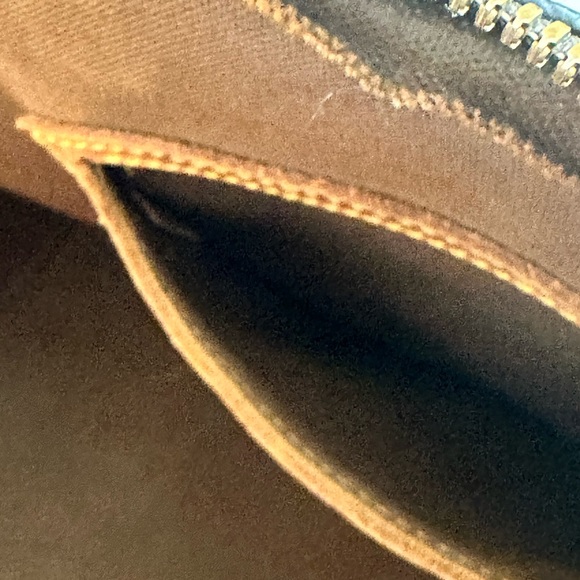 Louis Vuitton bag - Picture 3 of 3